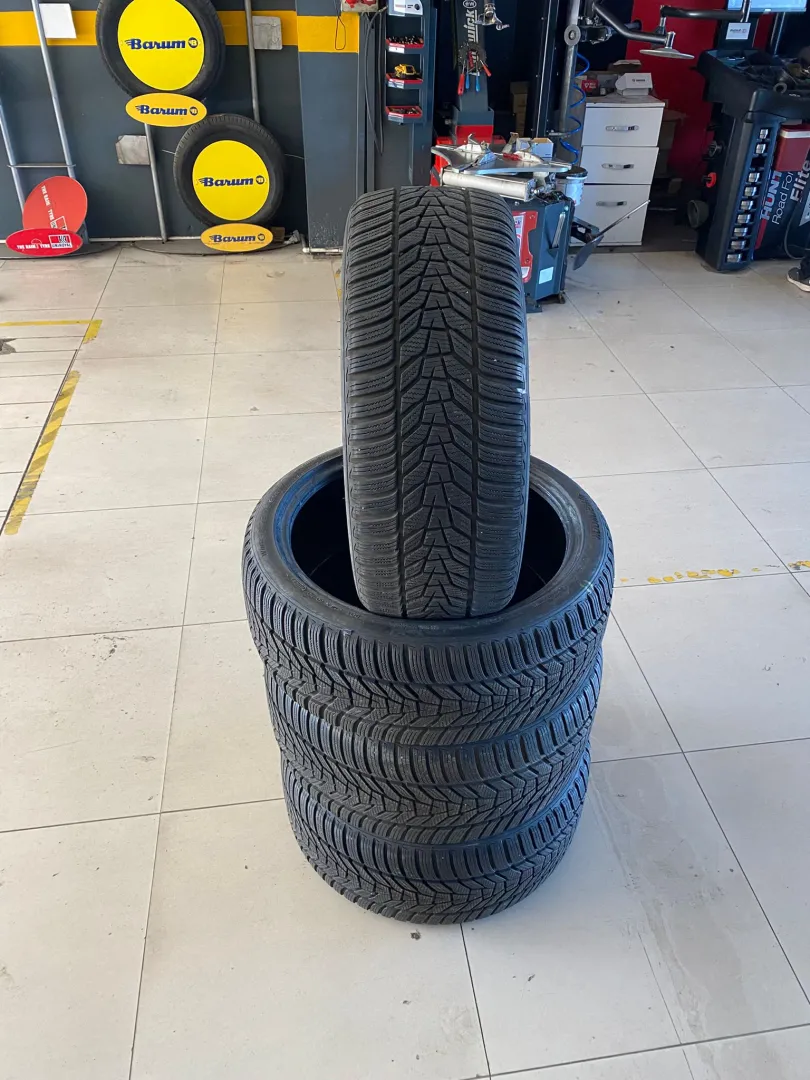 225/40R19 93V  255/35R19 96V HANKOOK WİNTER CEPT EVO3 ÇIKMA KIŞ LASTİĞİ