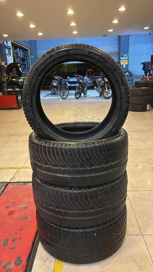255/35R19 MİCHELİN PİLOT ALPİN 96 V ÇIKMA KIŞ LASTİĞİ