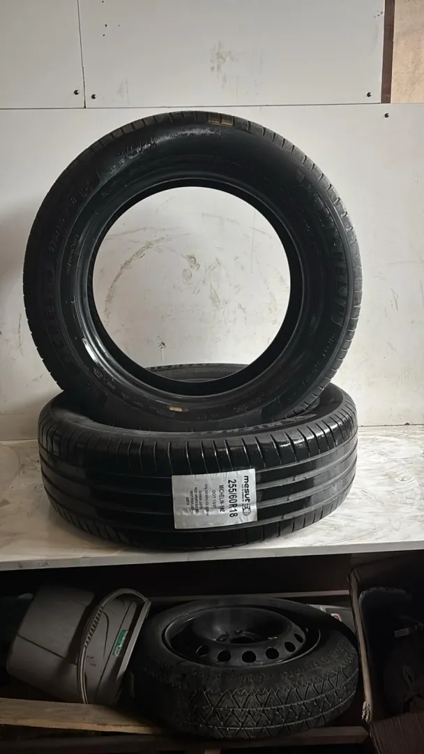 255/60R18 MİCHELİN PİLOTSPORT 4 SVU 100V ÇIKMA YAZ LASTİĞİ